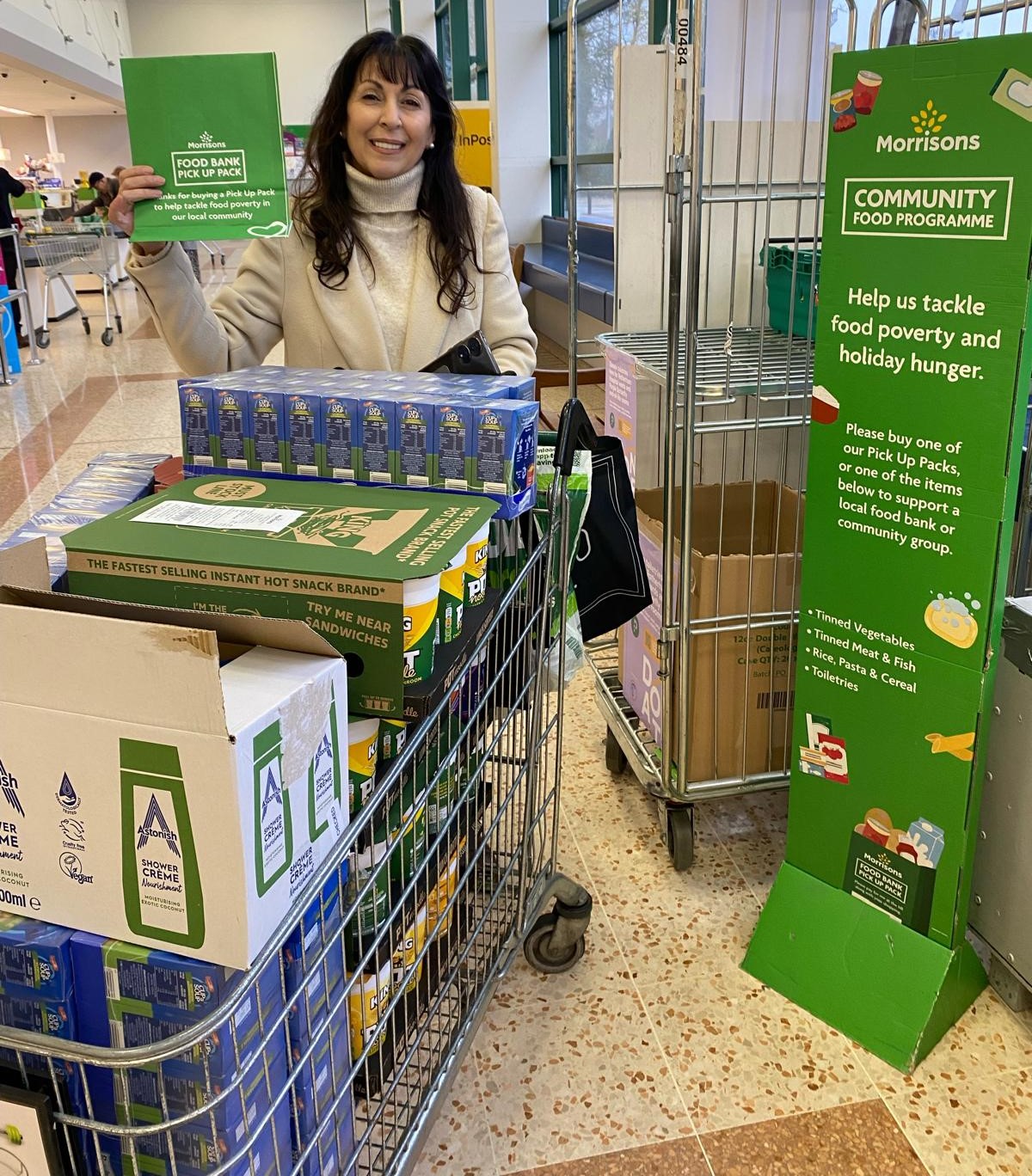  support local Foodbanks and help tackle food poverty in the community.